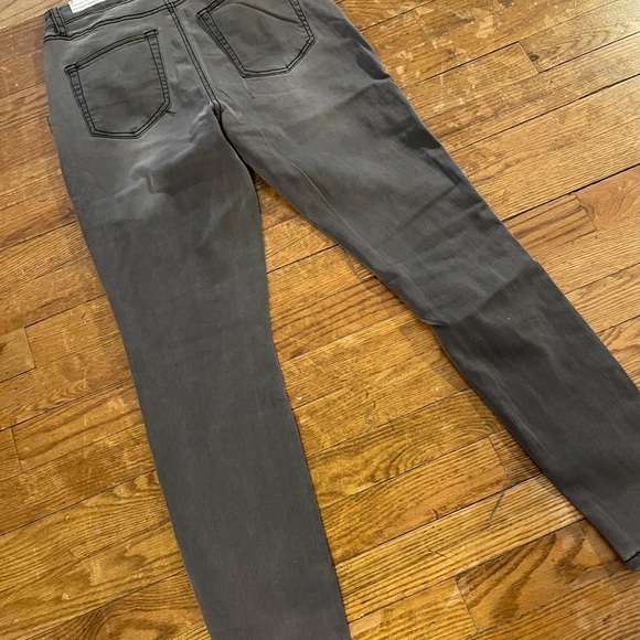 Fashion Nova Women's High Rise Skinny Jeans - Picture 4 of 10